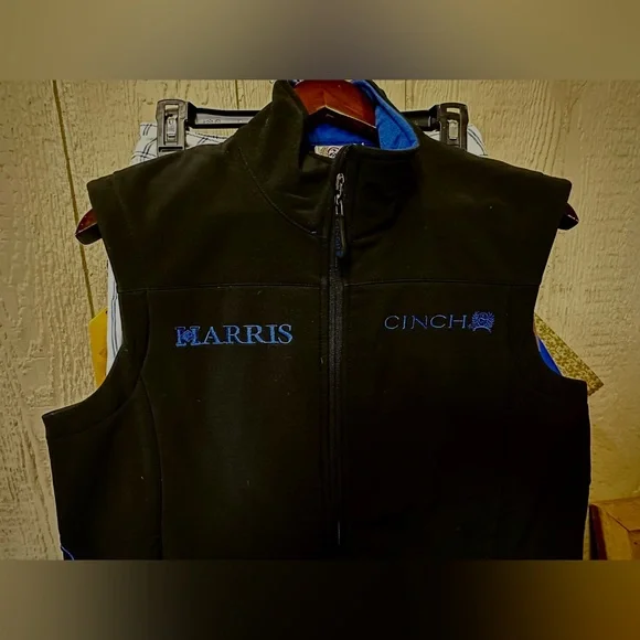 Brand New Men’s Black Cinch Vest Embroidered with Harris Saddlery. - Picture 5 of 6